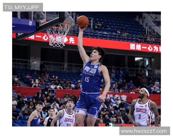 青岛男篮与广厦男篮激战正酣谁能在赛场上笑到最后